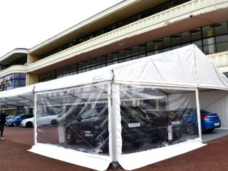 Namiot z transparentnymi ścianami na pokaz marki samochodowej 