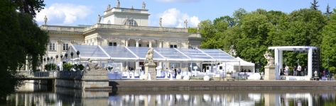 Hala namiotowa w Pałacu na Wyspie w Łazienkach Królewskich w Warszawie dla PZU