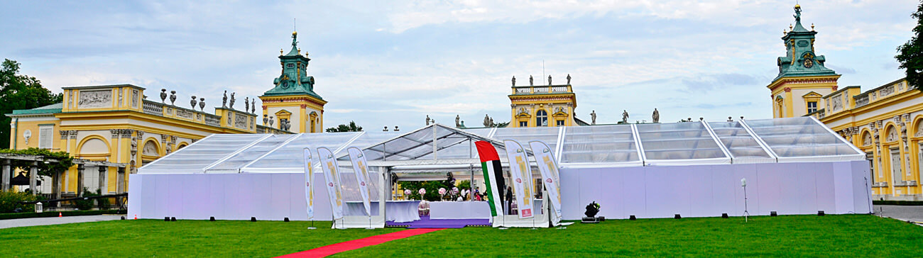 Namiot eventowy na uroczystą kolację - Muzeum Pałacu Króla Jana III w Wilanowie.