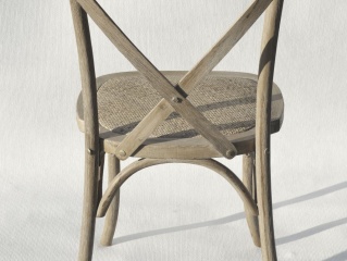 Drewniane krzesło BOHO - widok z tyłu
