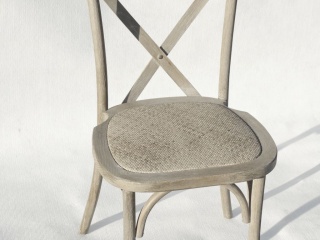 Drewniane krzesło BOHO - widok z przodu
